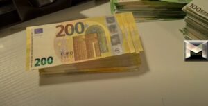 سعر صرف اليورو مُقابل الدرهم الإماراتي| في الأنصاري والفردان واللولو للصرافة اليوم الأربعاء 5-10-2022