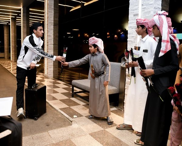 وصول فريق الشباب لمواجهة الأخدود.