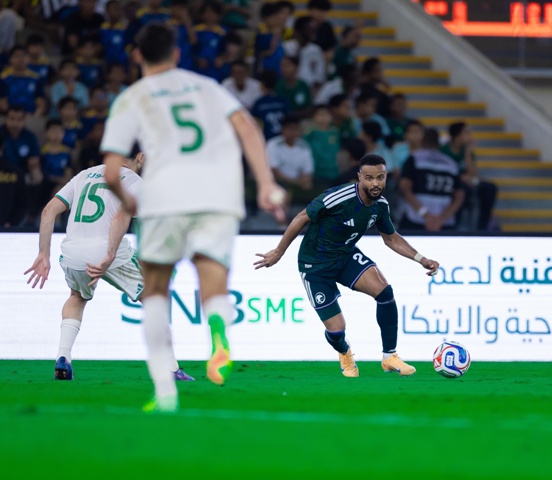أداء المنتخب السعودي ضد الجزائر اليوم