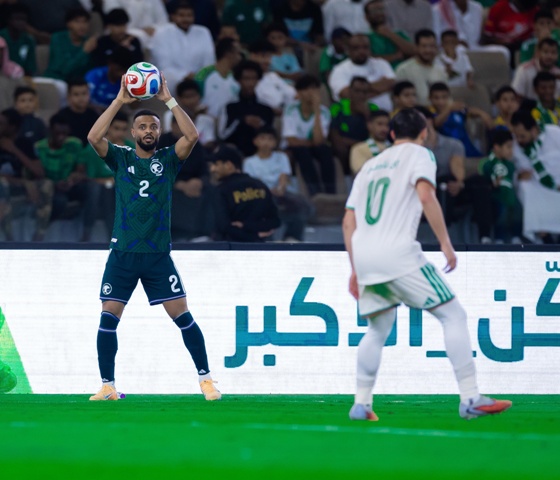 أداء المنتخب السعودي ضد الجزائر