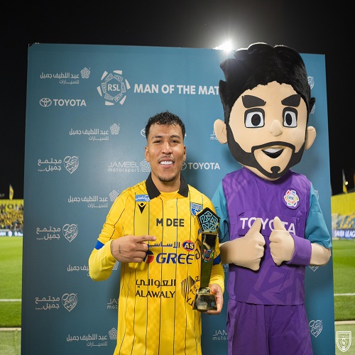 لاعب التعاون روجر