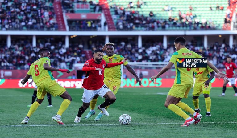 Read more about the article أخطاء دفاعية تُبدد التقدم المصري.. بنين يخطف التعادل في وقت صعب