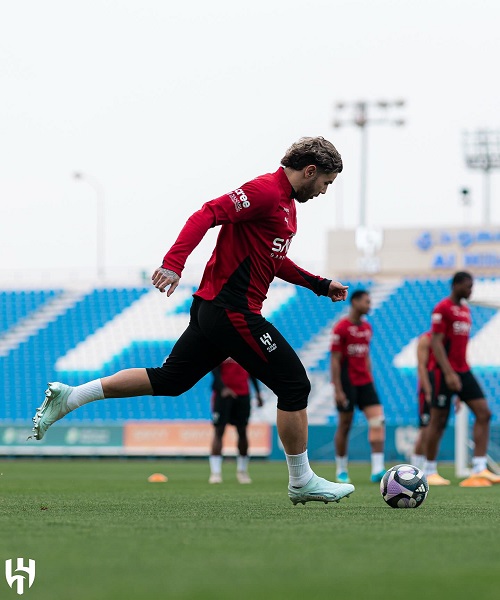 الهلال ضد ضمك